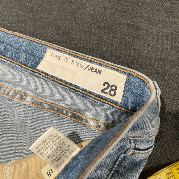 Rag & Bone 10” Stove Pipe Cropped Jeans in Prospector Size 28 - Picture 5 of 9